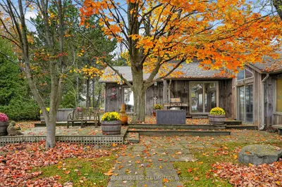 3797 Lakeshore Road, Clarington, On L1b 1l9
