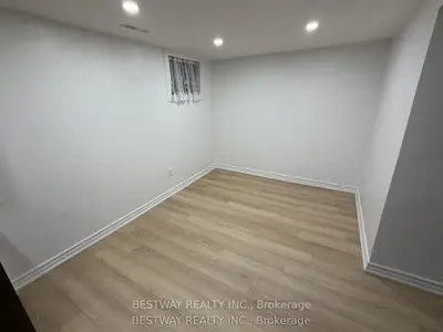 78 Dragon Crescent Basement, Toronto, On M1v 1n4
