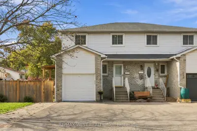 12 Waverly Street S, Oshawa, On L1j 5t7