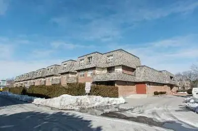 580 Mary Street E 211, Whitby, On L1n 2r3