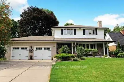 880 Parklane Avenue, Oshawa, On L1g 1n8