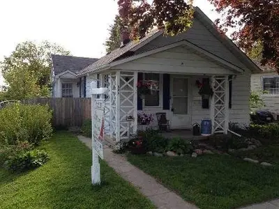 326 Henry Street, Whitby, On L1n 5c6