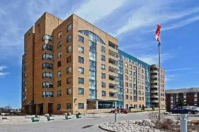 Condo Apartment in Pickering