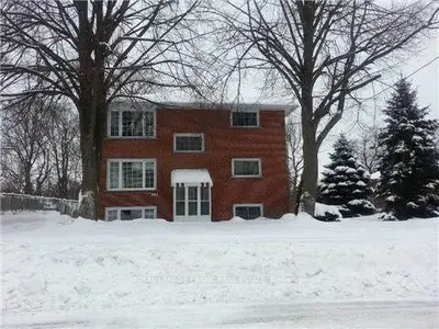 319 Surrey Drive 1, Oshawa, On L1g 6h2