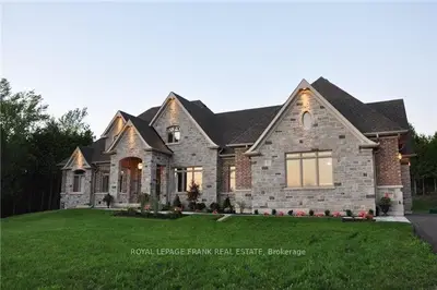 31 Petaluma Court, Whitby, On L0b 1a0