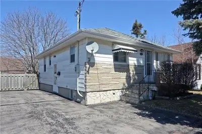 Detached in Oshawa