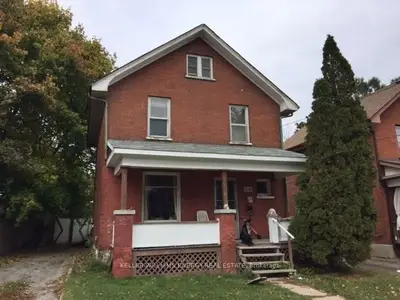 216 Bruce Street, Oshawa, On L1h 1r5