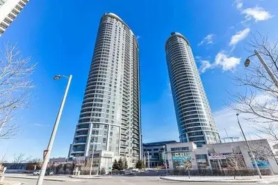 135 Village Green Square 3015, Toronto E07, ON M1S 0G4