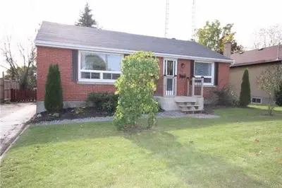 95 Southlawn Avenue, Oshawa, On L1h 3y2