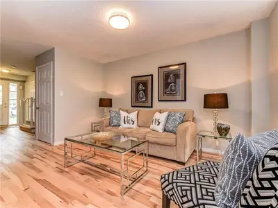 460 Woodmount Drive 4, Oshawa, ON L1K 2T4