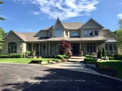 Detached in Oshawa