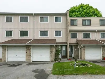 Condo Townhouse in Pickering