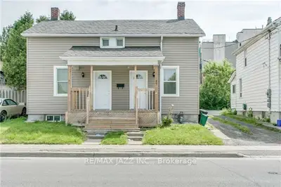 49-51 Mcmillan Drive, Oshawa, On L1g 3z5
