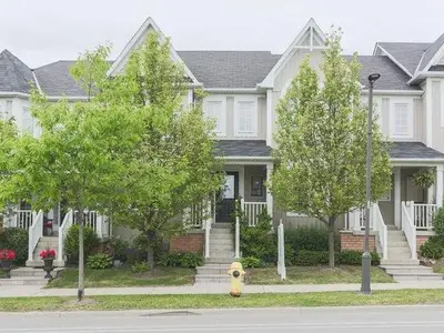 Condo Townhouse in Whitby