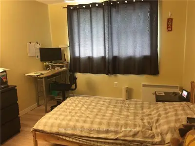 43 Taunton Road 30, Oshawa, ON L1G 7B4