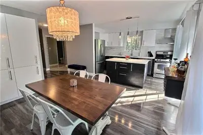180 Londonderry Street, Oshawa, ON L1J 6Z3