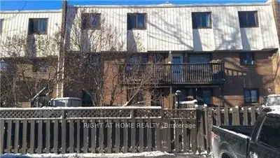 Condo Townhouse in Oshawa