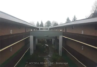 Co-op Apartment in Toronto