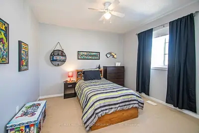 1776 Whitestone Court, Oshawa, ON L1K 2Z4
