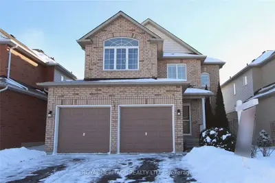 222 Sprucewood Crescent, Clarington, ON L1C 5H3