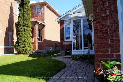 1273 Dartmoor Street, Oshawa, ON L1K 2M7