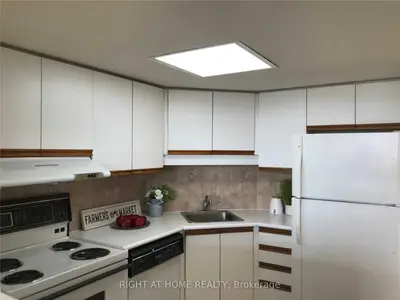 160 Alton Towers Circle 1501, Toronto E07, ON M1V 4X8