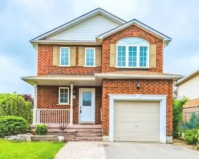 Detached in Oshawa