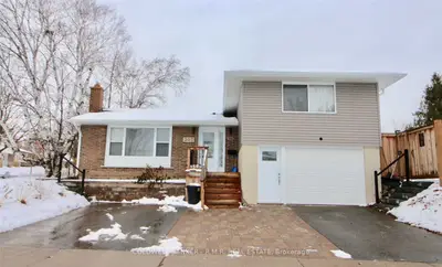 305 Waverly Street N, Oshawa, ON L1J 2X2