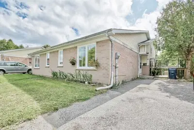 10 Bushwood Court, Toronto E11, ON M1B 2T1