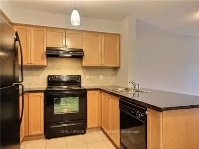 10 Mendelssohn Street 213, Toronto E04, ON M1L 0G7