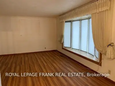 164 Cromwell Avenue, Oshawa, ON L1J 4T8