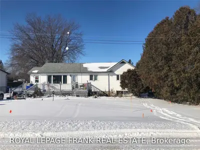 11 Edgewood Crescent, Scugog, ON L9L 1B6