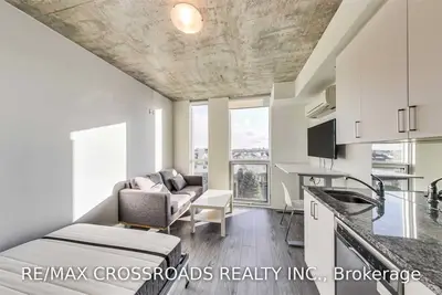 1900 Simcoe Street 203, Oshawa, ON L1G 4Y3