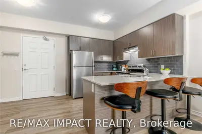 290 Liberty Street 416, Clarington, ON L1C 3K6