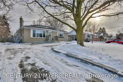 67 Lincoln Street, Ajax, ON L1S 6C4