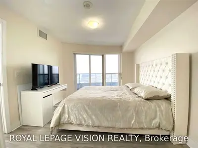 135 Village Green Square 3917, Toronto E07, ON M1S 0G4