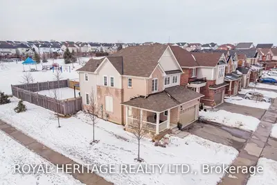 1060 Edward Bolton Crescent, Oshawa, ON L1K 0T7