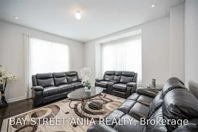 15 Walter Clifford Nesb Drive, Whitby, ON L1P 0G5