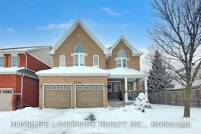 1254 Oakhill Avenue, Oshawa, ON L1K 2R4
