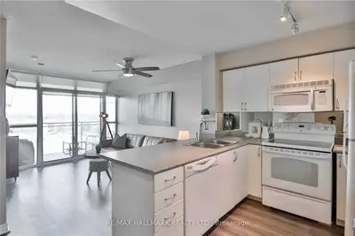 1600 Charles Street 1009, Whitby, ON L1N 1B9