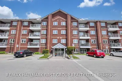 195 Lake Driveway Drive W 210, Ajax, ON L1S 7H7