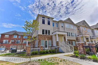 2500 Hill Rise Court 63, Oshawa, ON L1L 0J5