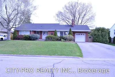 77 Churchill Avenue, Oshawa, ON L1G 3K7