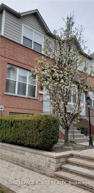 12 Florist Lane, Toronto E10, ON M1E 0A4
