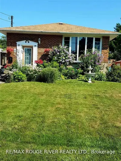 658 Gibb Street, Oshawa, ON L1J 1Z7