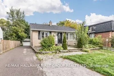 544 Mary (Lower Level) Street, Whitby, ON L1N 2R3