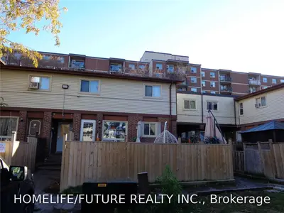 255 PORTER Street 7, Oshawa, ON L1J 1N3
