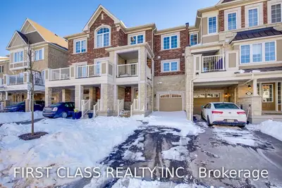 27 Goldeye Street, Whitby, ON L1P 0E5