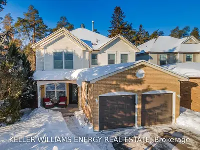 405 Elmwood Court, Oshawa, ON L1G 7X8