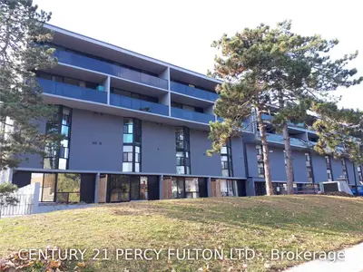 454 Centre Street 419, Oshawa, ON L1H 4C2